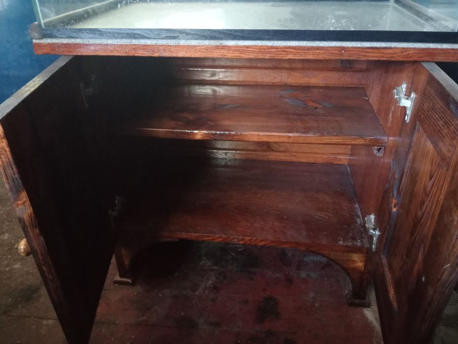 Акваріум з тумбочкою 200 літрів