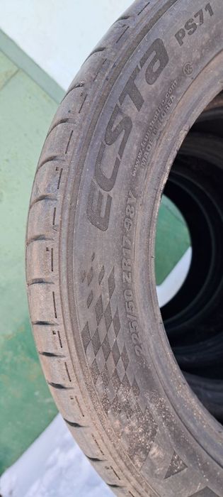 Шини 225/50ZR17 Kumho Ecsta PS71 літо комплект