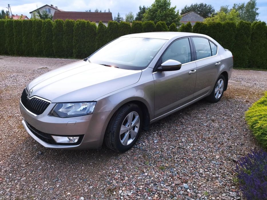 Skoda Octavia I właściciel od nowości 100% lakier oraz przebieg jasny środek