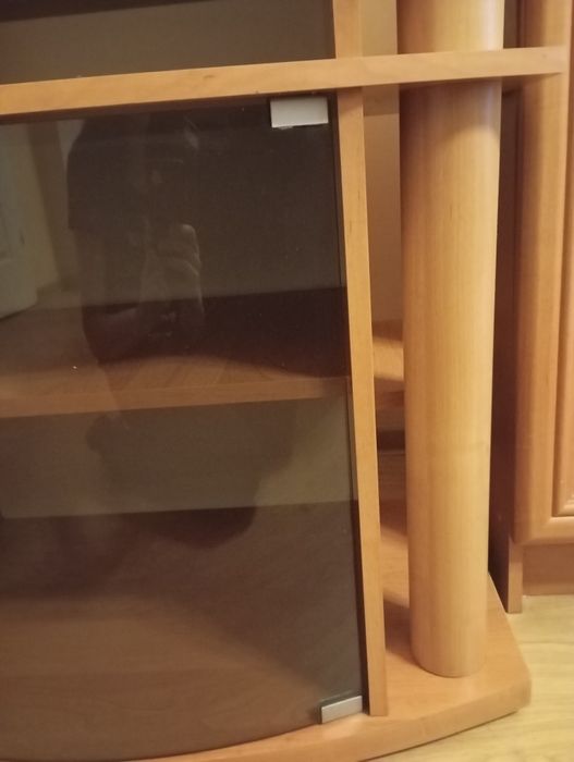 Stolik pod telewizor