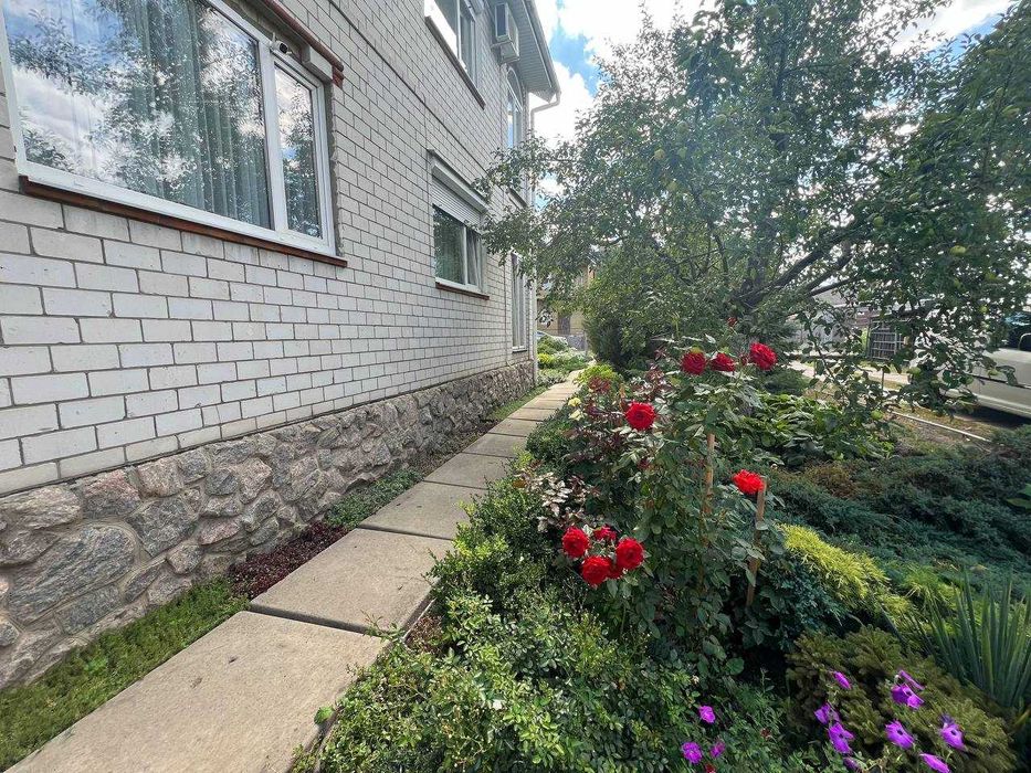 Продам будинок Мерефа центр ( Бабаи Высокий )