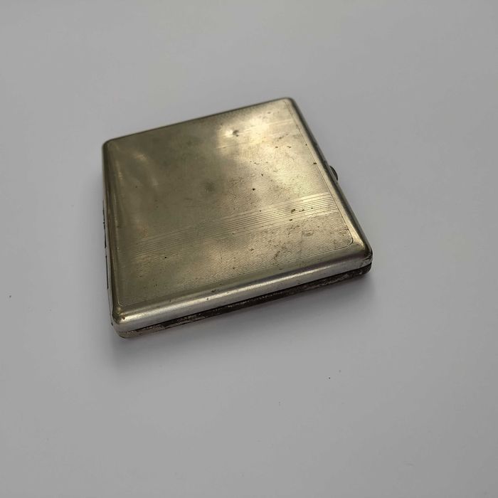 Angielska papierośnica 70 lata