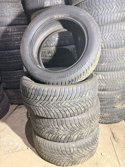 Зимова гума 255.50.19 Bridgestone LM005
