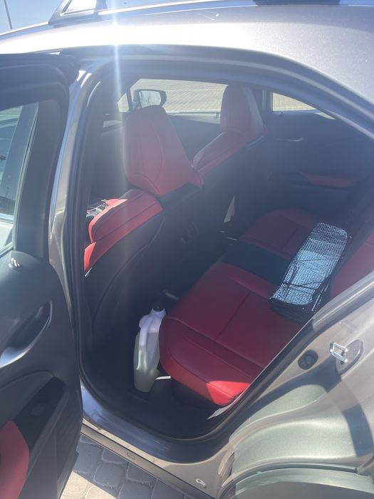 Lexus UX 250h F-sport 2020