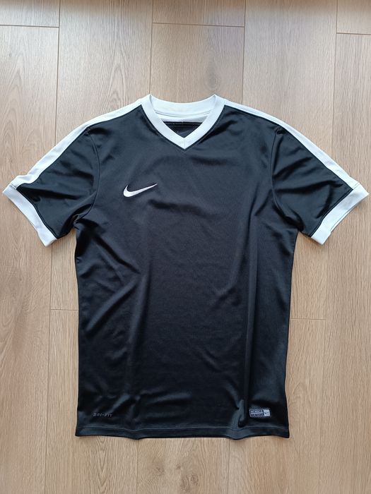 Sprzedam zestaw firmowych ubrań sportowych w roz S-M.Stan idealny.