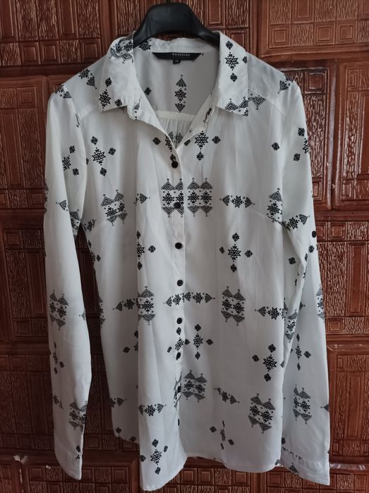 Zestaw 3 eleganckie koszule gratis żakiet sweter i komin