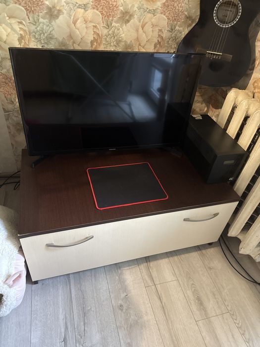 Продам тумбу ,самовиніс,почтою не відправляю.