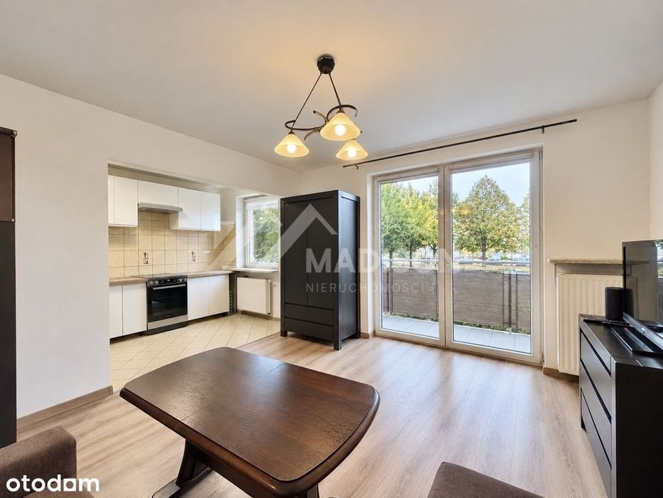 33,5 m | pokój z osobną kuchnią | balkon | komórka | parking
