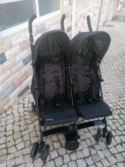 Carrinho de passeio para bebés gémeos