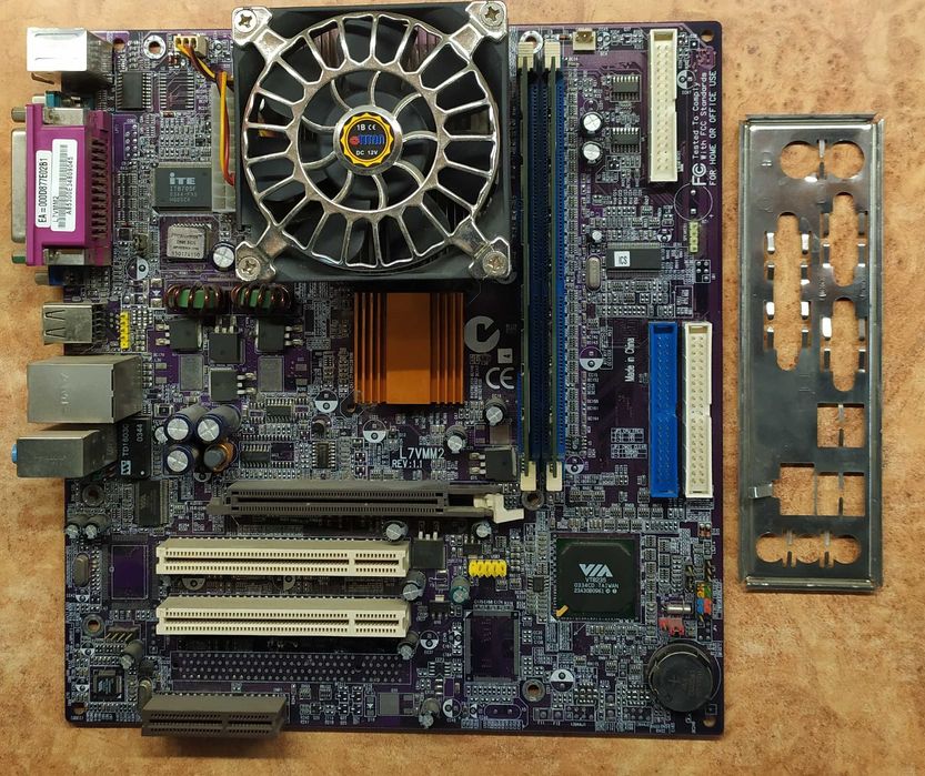 Продам комплект Soket462: МП  L7VMM2 +nVIDIA GeForce FX 5500+ОЗУ 750мб