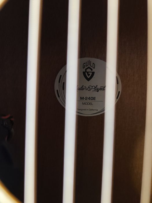 Guild guitar solid top