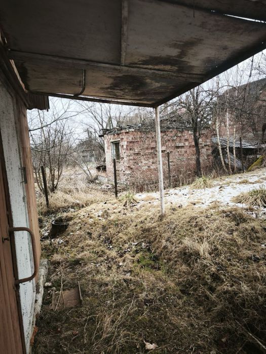 Дача з земельою ділянкою