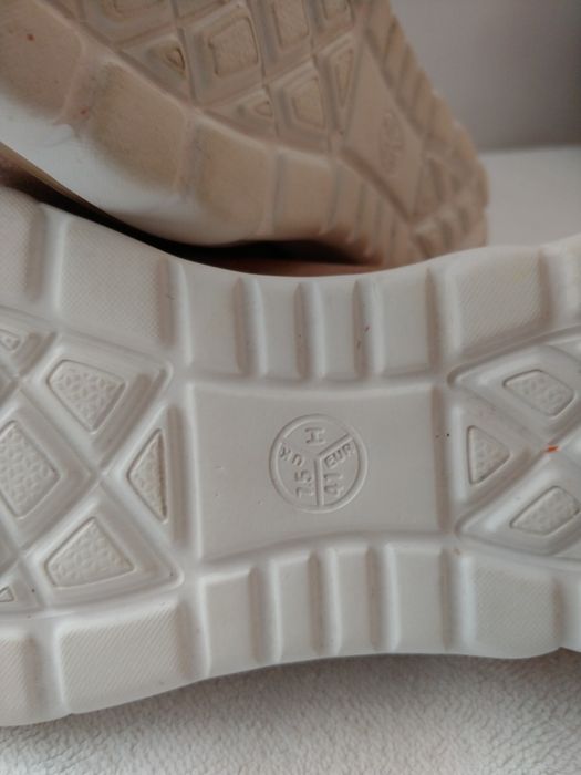 Buty sneakersy skórzane Jana roz 41