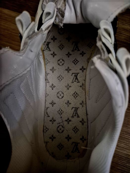 Кросовки Louis Vuitton білі
