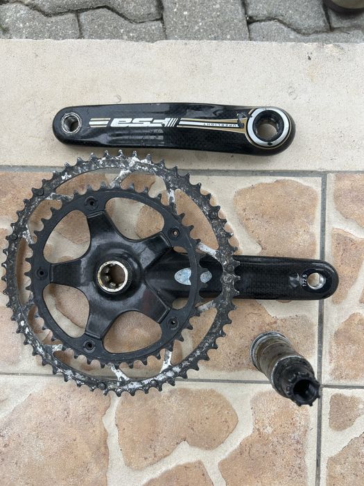 Pedaleiro FSA carbono