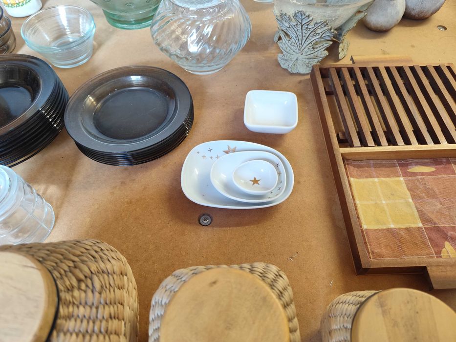 Lote de Pratos e utensílios