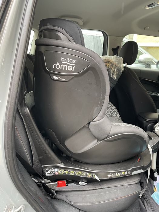 Автокрісло Britax Romer Dualfix