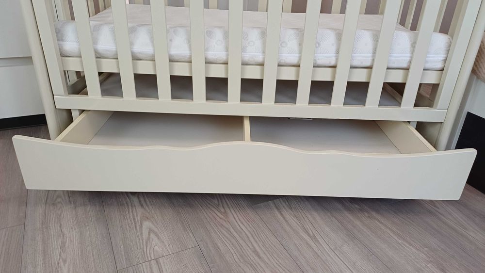 Дитяче ліжко колиска