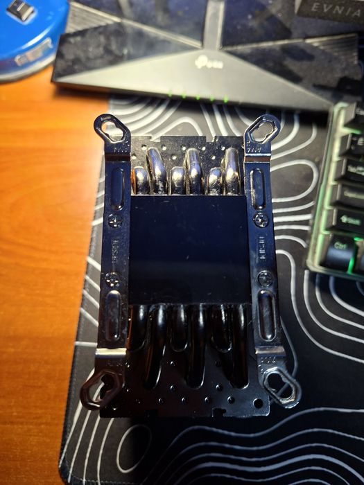 Dark Rock 3, підходить до АМ4