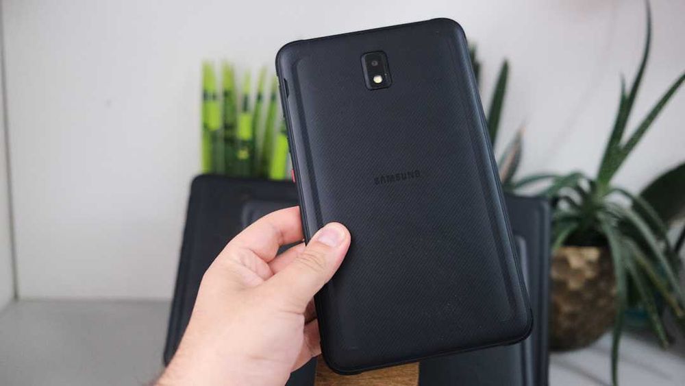 Samsung  Galaxy active Tab 3 4\64 Lte Гарний стан уцінка