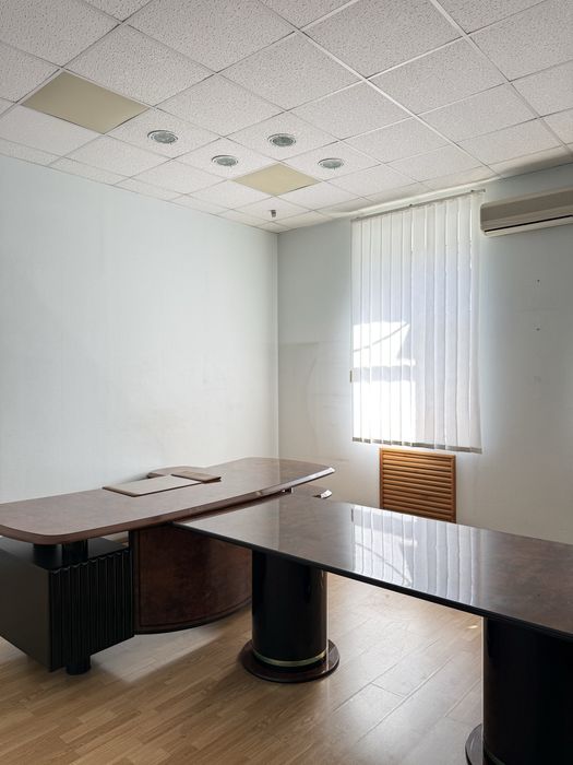 750  дол/ м2. Продам приміщення в Центрі Дніпра , навпроти ЖК Моцарт