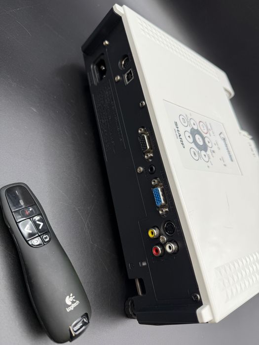 Projektor Sharp XR-50S