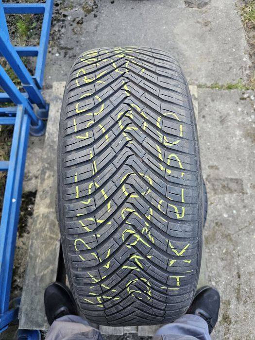 215/50 R19 93T Continental Allseasoncont