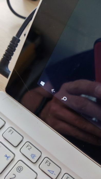 Sony Vaio  10 cali. Laptop. 3G micro sd usb