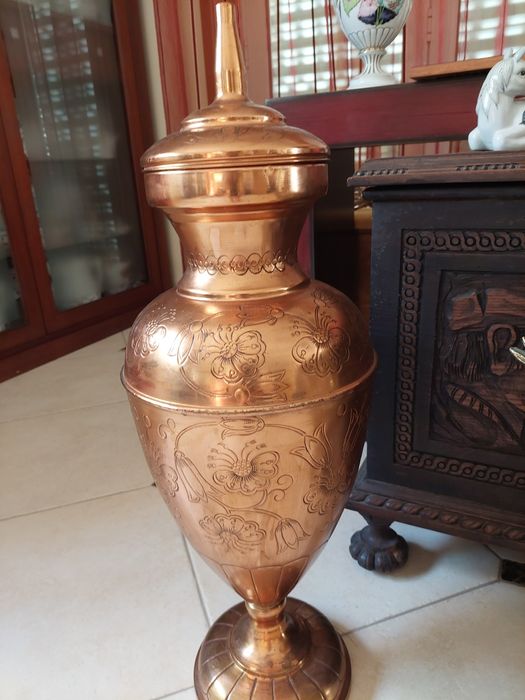 Peças em cobre trabalhado