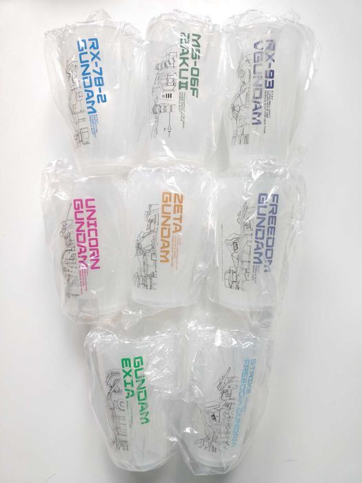 Zestaw 8 Kubków Tumbler Gunpla Gundam 2023