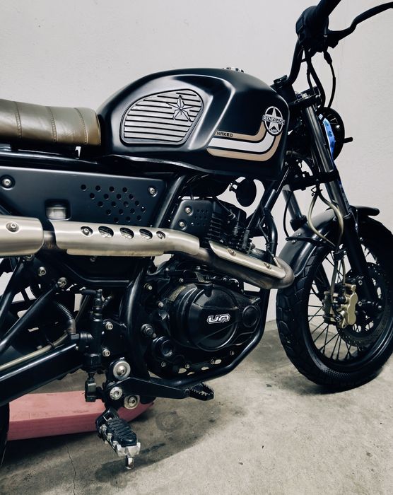 UM Scrambler X Naked