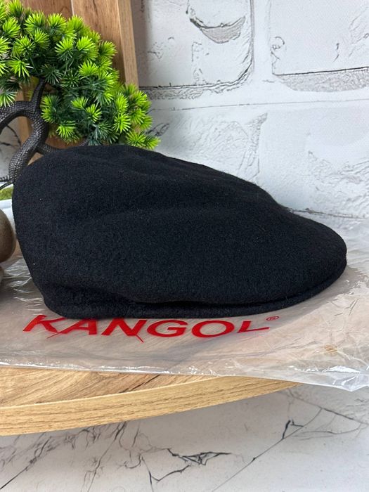 Берет Kangol кепка жиганка бандитка кепа беж/чорна М/Л