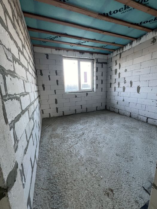 Продаю побудований одноповерховий дім  з власною ділянкою 4,5 сот. Планування супер. Газ по вулиці. Власник