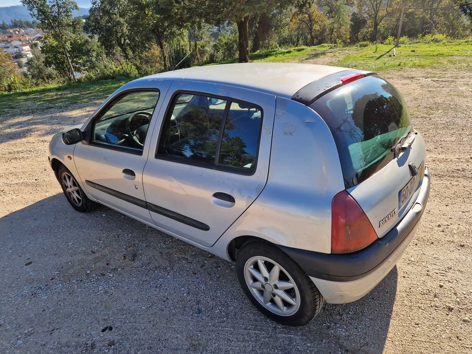 Renault Clio 1.2 cc, gasolina