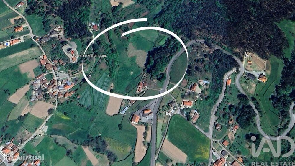 Terreno em Vouzela e Paços de Vilharigues de 26750,00 m2