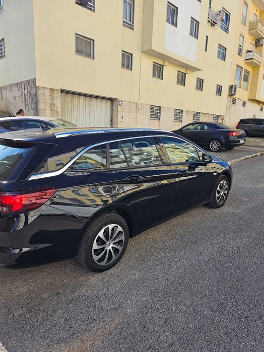 Opel Astra Sports Tourer — fotografia 8