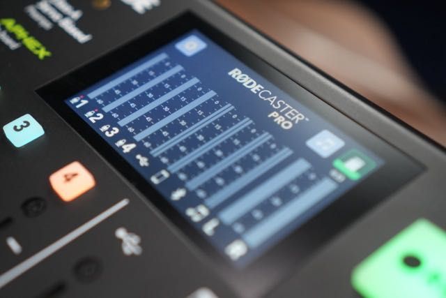 Rodecaster Pro - Pełny Komplet w Kartonie + DC-USB1 + Osłona