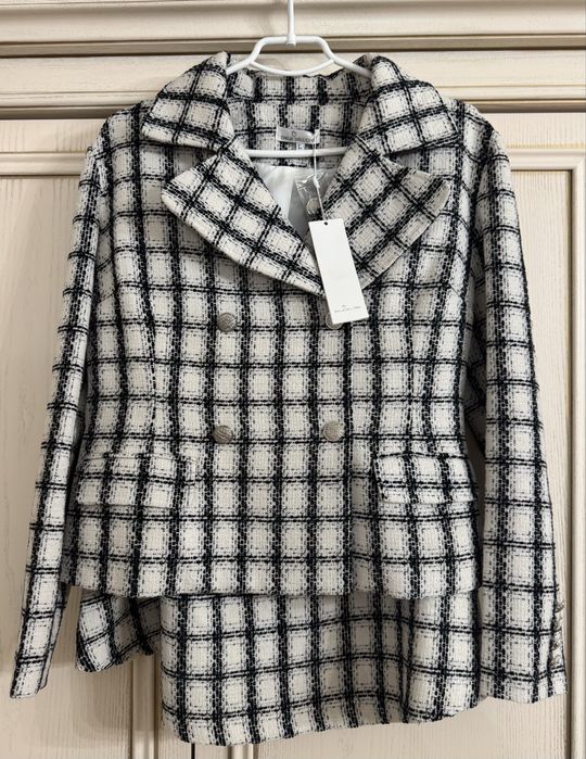 Продам костюм двойка женский ( новый )