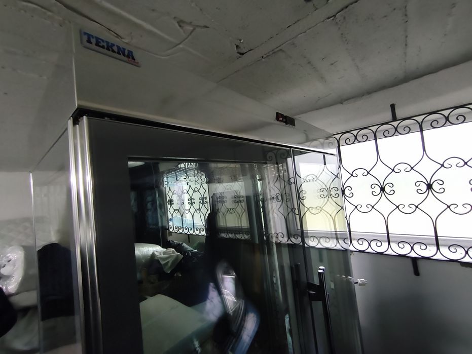 Witryna cukiernicza Tekna - 880 litrów