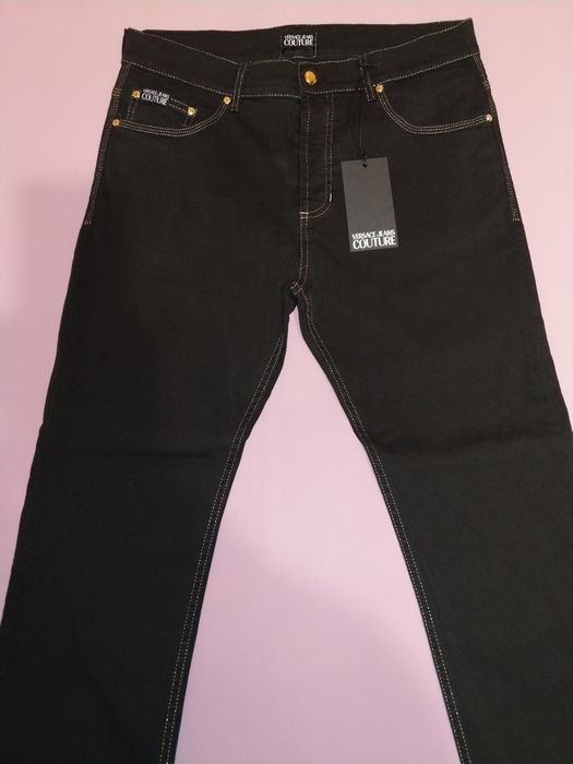 Wyprzedaż spodnie męskie Versace Jeans Couture.