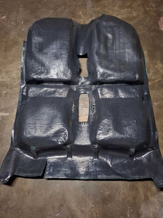 Alcatifa Peugeot 205