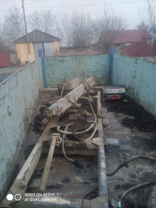 Продам прицеп бортовий