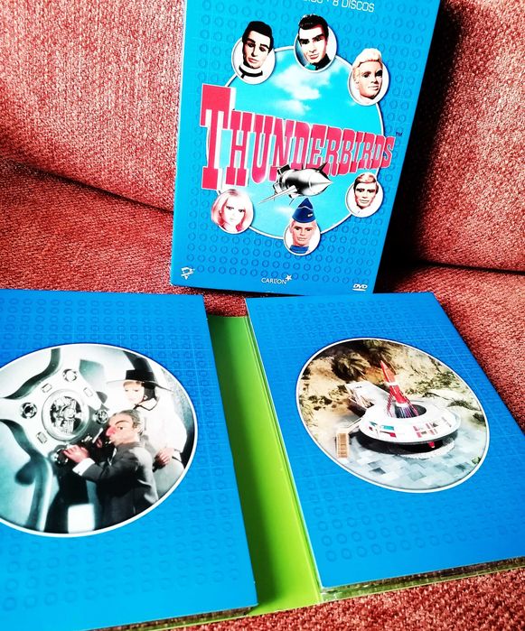 Dvd - "Thunderbirds" Box com 8 DVDs - série completa