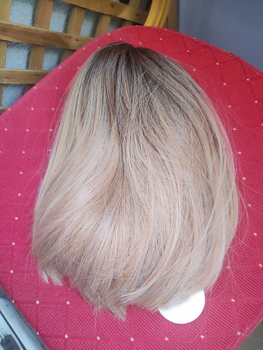 Peruka Ciemny blond pasemka 1 8 Damska dla Kobiet krótkie włosy