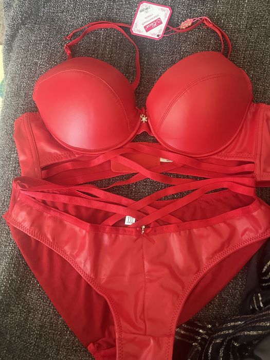 Новий комплект білизни