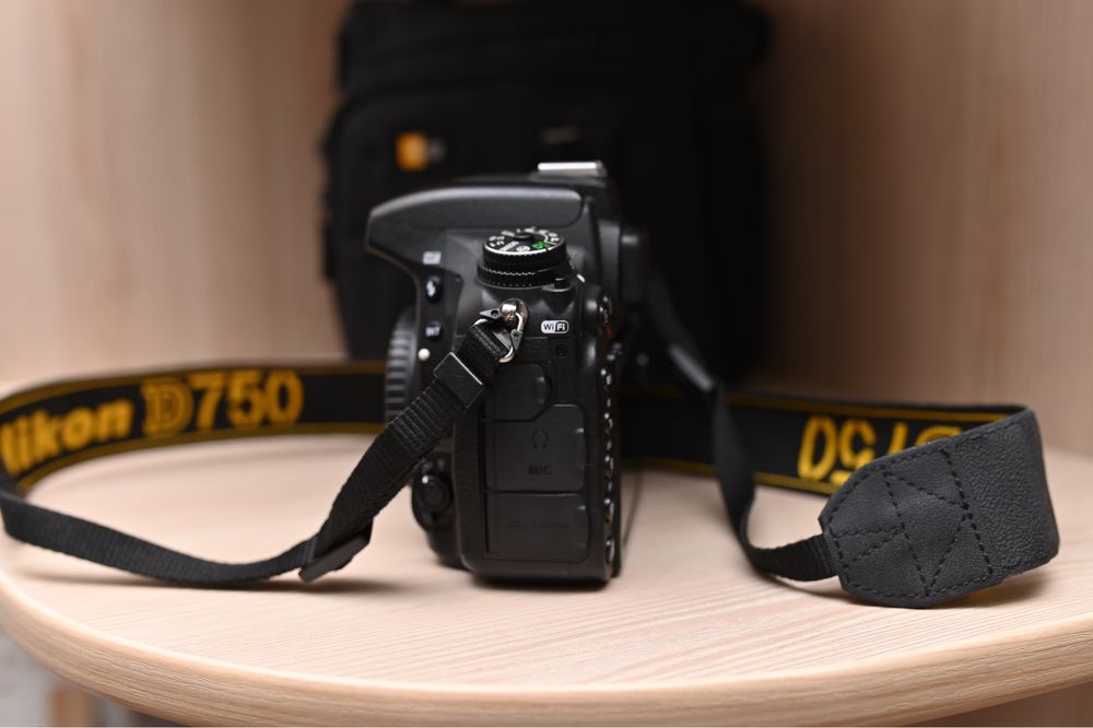 Nikon d750 в гарному стані