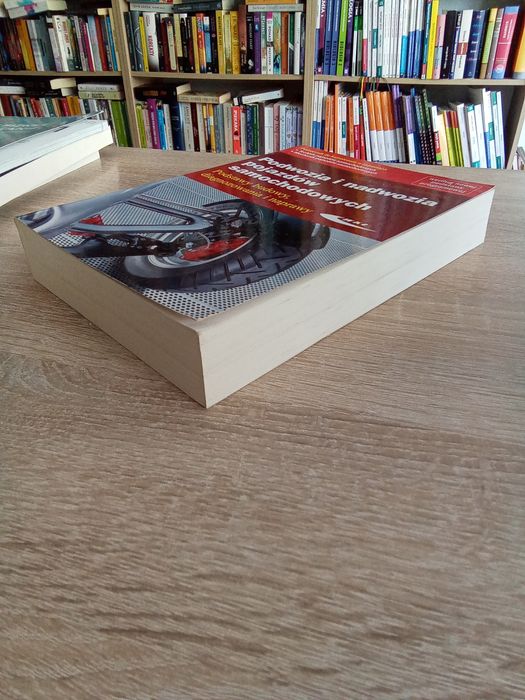 Podwozia i nadwozia pojazdów samochodowych Marek Gabryelewicz WKŁ Kn