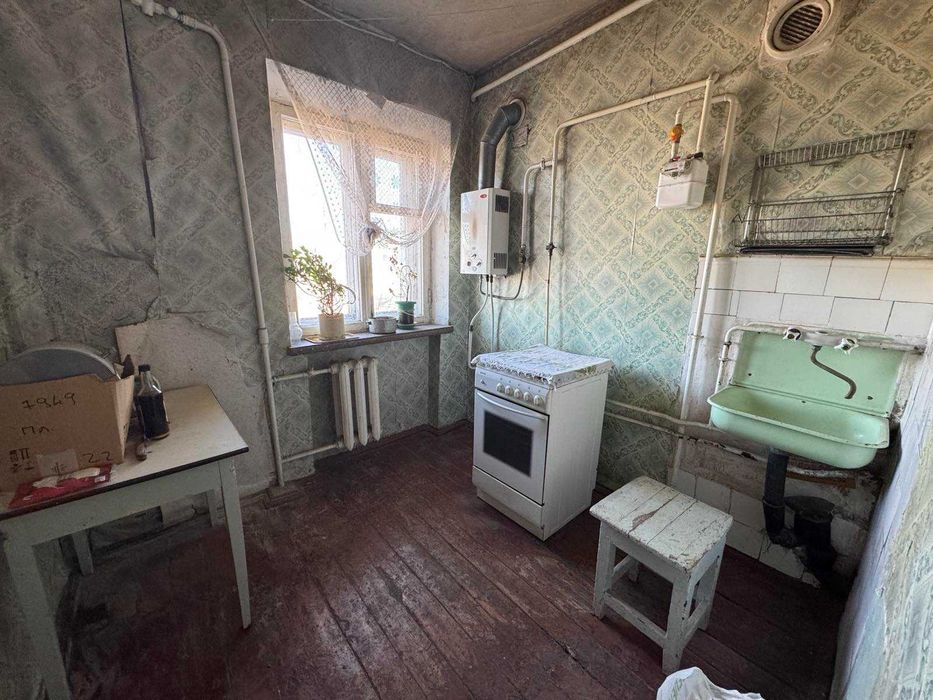 Продам 2 комнатную квартиру  с газом на Солнечном ж/м