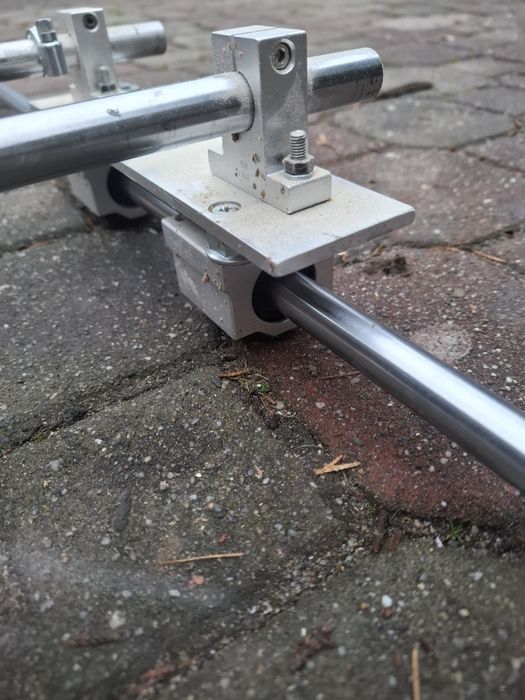 Planer frezarka do drewna na prowadnocach