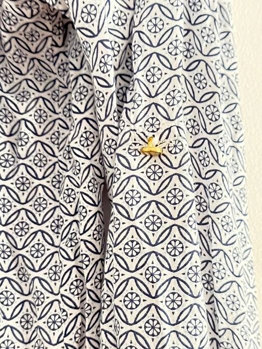 Camisa Cortefiel Branca com padrão azul marinho L